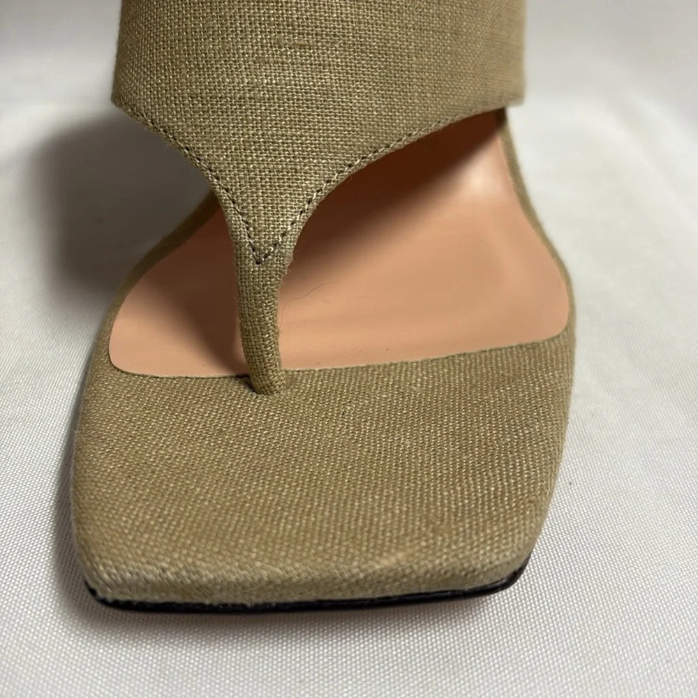 J. Crew Rounded Heel Thong Sandal in Linen Honey Brown/Tan Size 8 NWOB - Picture 4 of 8